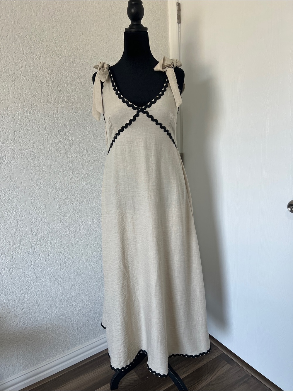 SHEIN Cream Maxi Dress with Black Scalloped Trim and Tie Shoulders